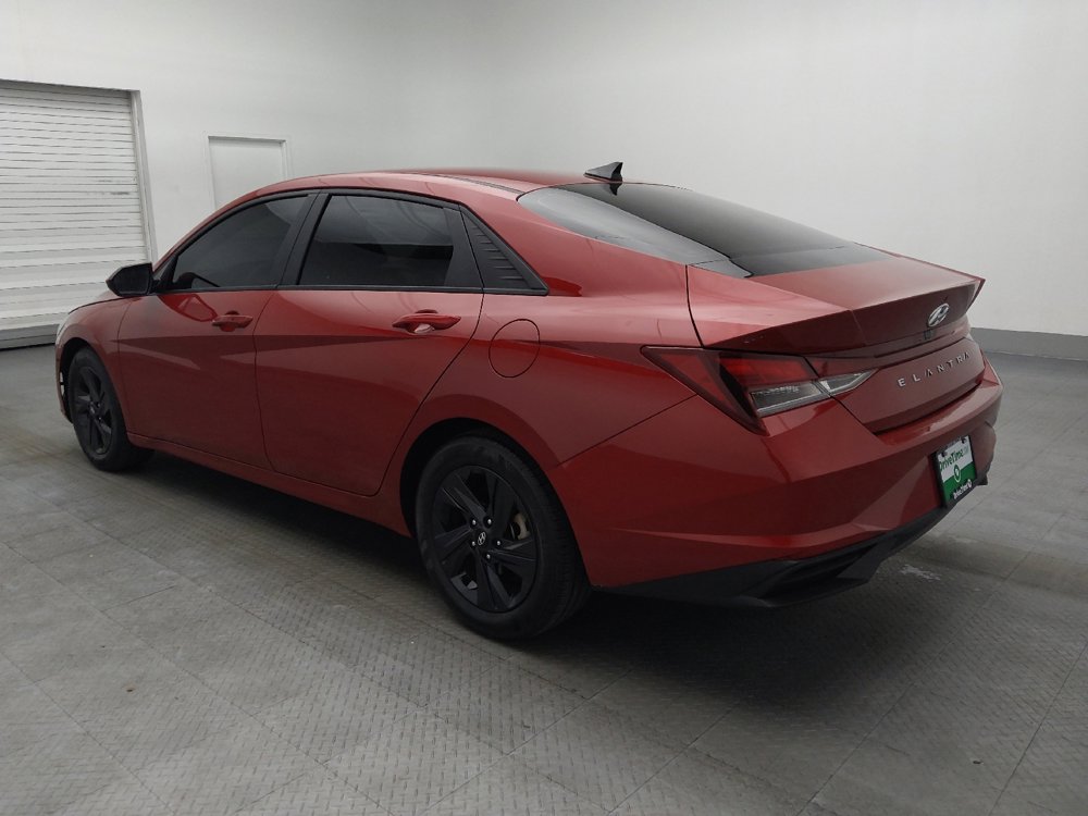 Used 2023 Hyundai Elantra SEL image 3