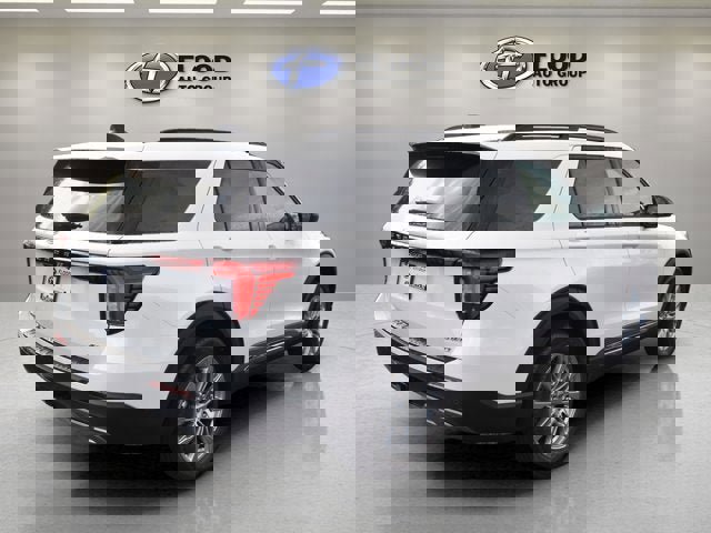 New 2025 Ford Explorer Active w/ Active Comfort Package image 2