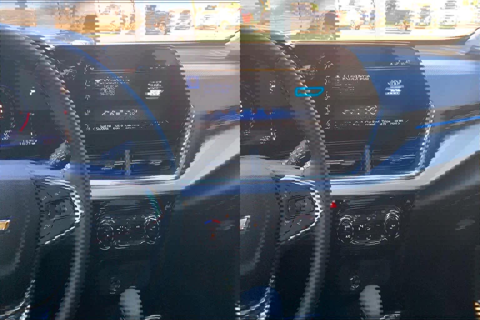 Certified 2025 Chevrolet Trax LT w/ Driver Confidence Package image 6