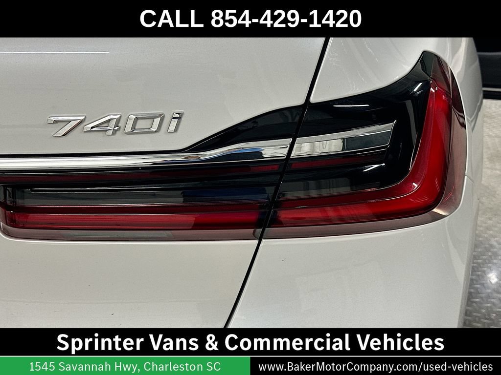 Used 2021 BMW 740i w/ Premium Package RWD image 33