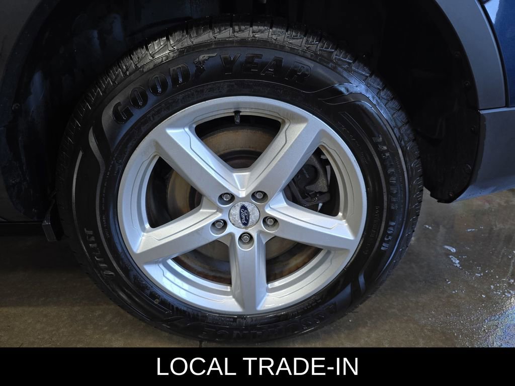 Used 2016 Ford Explorer XLT w/ Equipment Group 201A AWD/4WD image 35