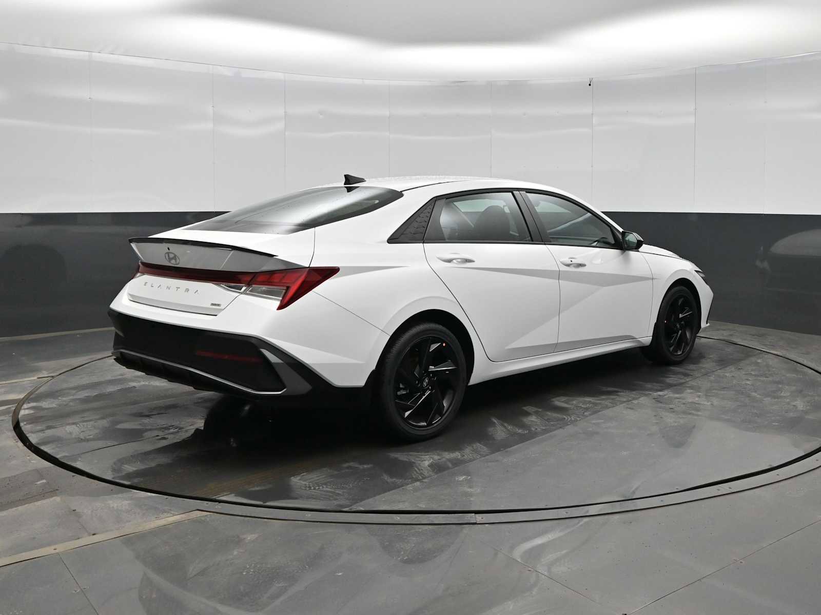 New 2026 Hyundai Elantra Sport image 8
