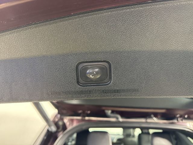 Used 2018 Ford Explorer XLT w/ Equipment Group 202A AWD/4WD image 34
