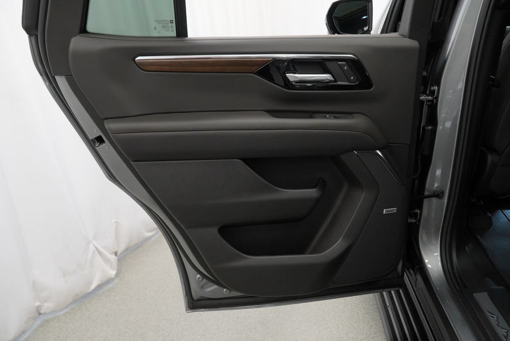 New 2026 Chevrolet Tahoe High Country AWD/4WD image 26