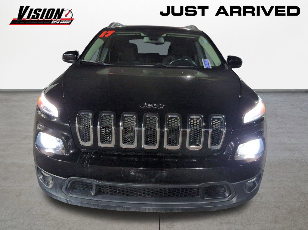 Used 2017 Jeep Cherokee Latitude w/ Comfort & Sound Group video 2