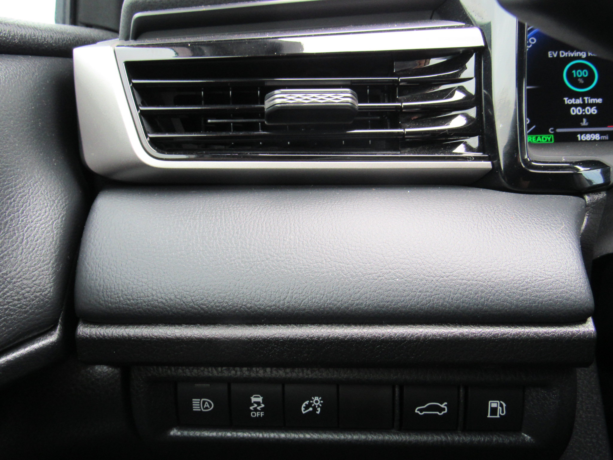 Used 2025 Toyota Camry XSE w/ Premium Package FWD image 17