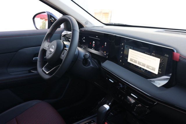 New 2025 Nissan Kicks SR FWD image 21