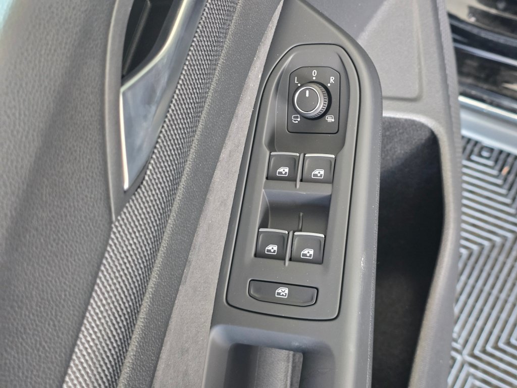 New 2026 Volkswagen GTI SE FWD image 21