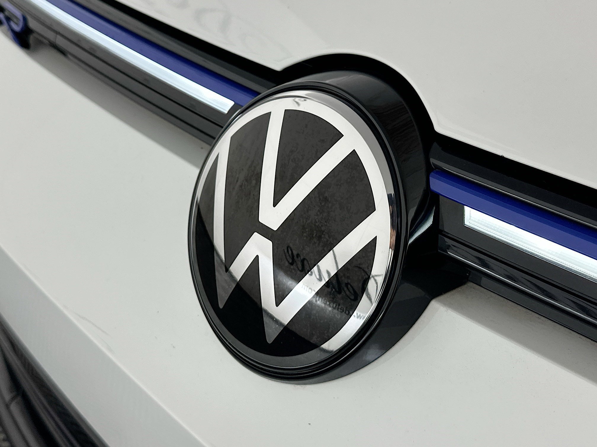 Used 2023 Volkswagen Golf 20th Anniversary Edition image 34