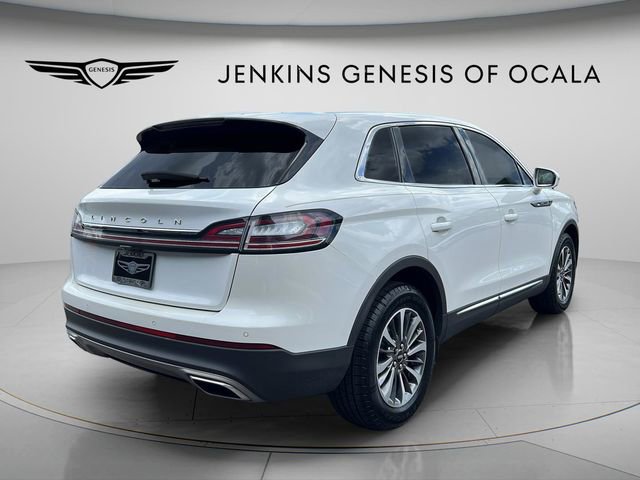 Used 2022 Lincoln Nautilus FWD w/ Premium Package image 3
