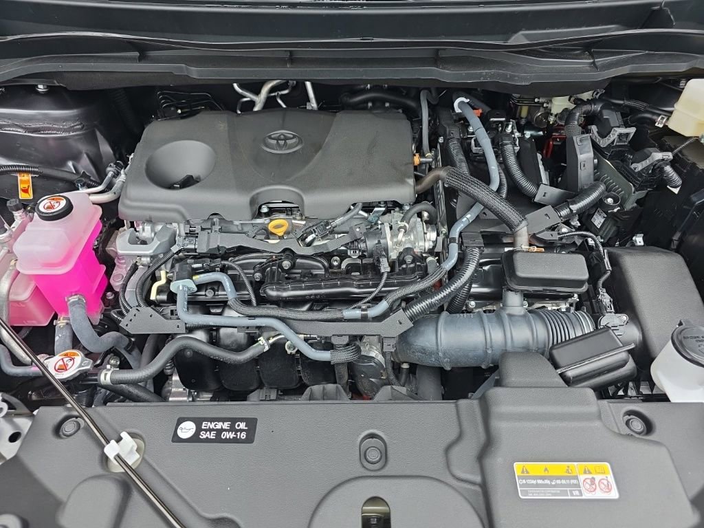 Used 2025 Toyota Sienna XLE image 37