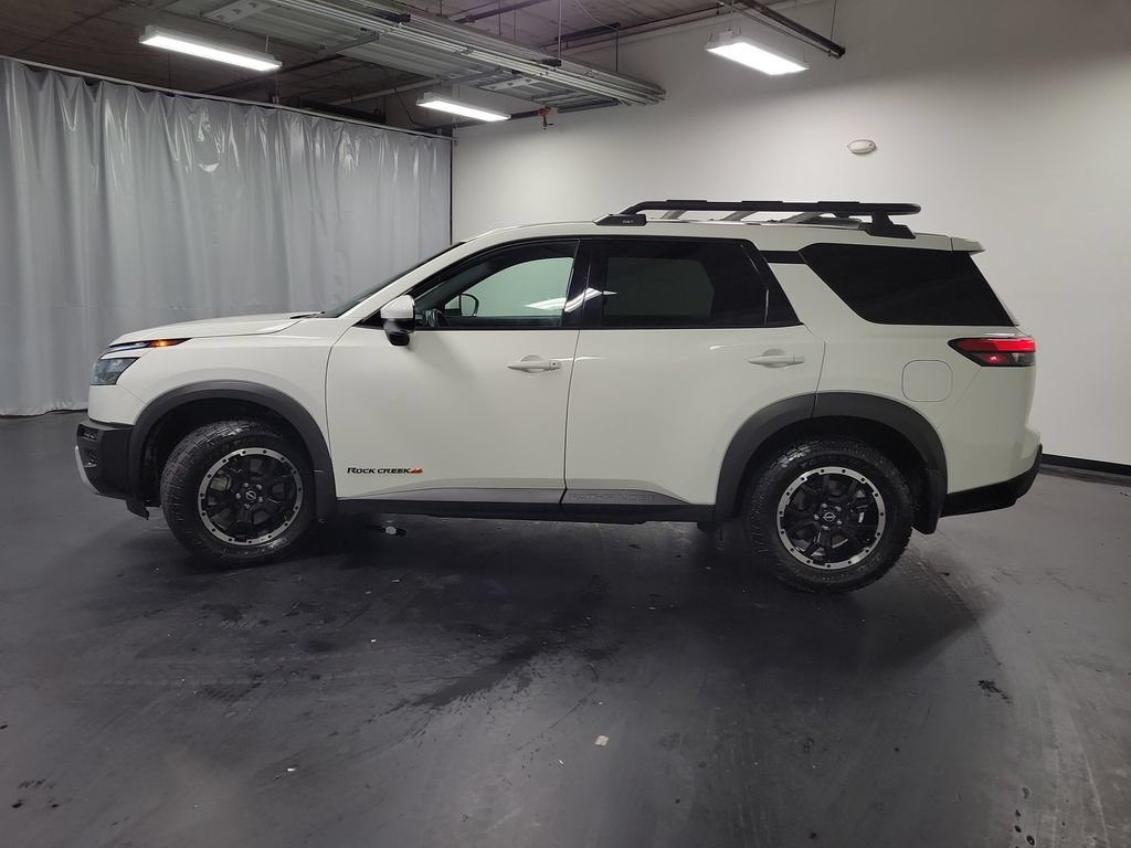 Used 2024 Nissan Pathfinder Rock Creek AWD/4WD image 5