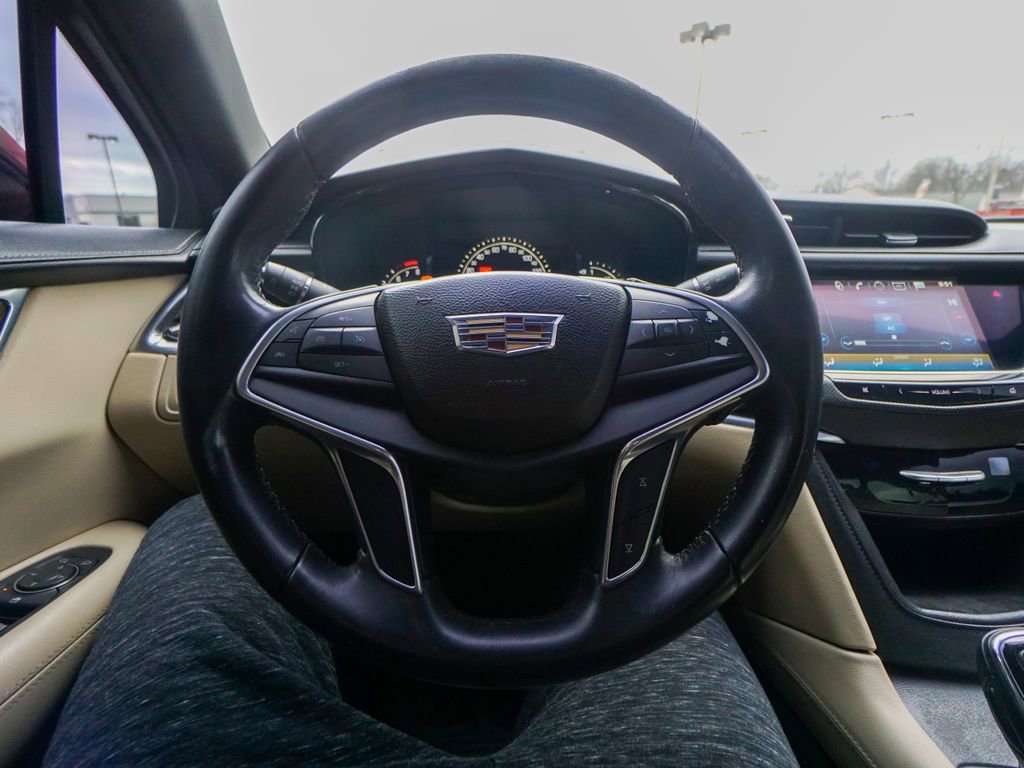 Used 2017 Cadillac XT5 FWD w/ LPO, Wheel Lock Package image 20