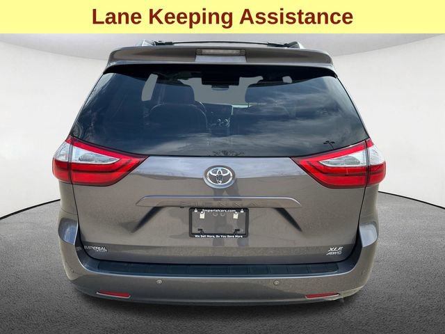 Used 2017 Toyota Sienna XLE Premium image 9