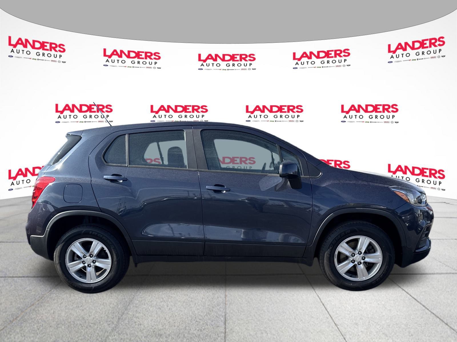 Used 2018 Chevrolet Trax LS image 2