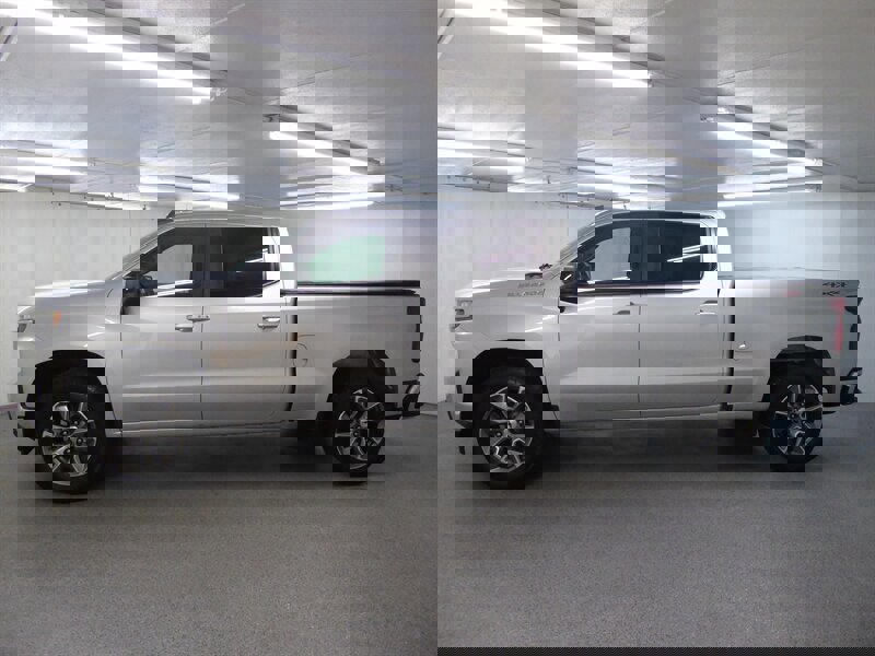 Used 2021 Chevrolet Silverado 1500 RST image 4