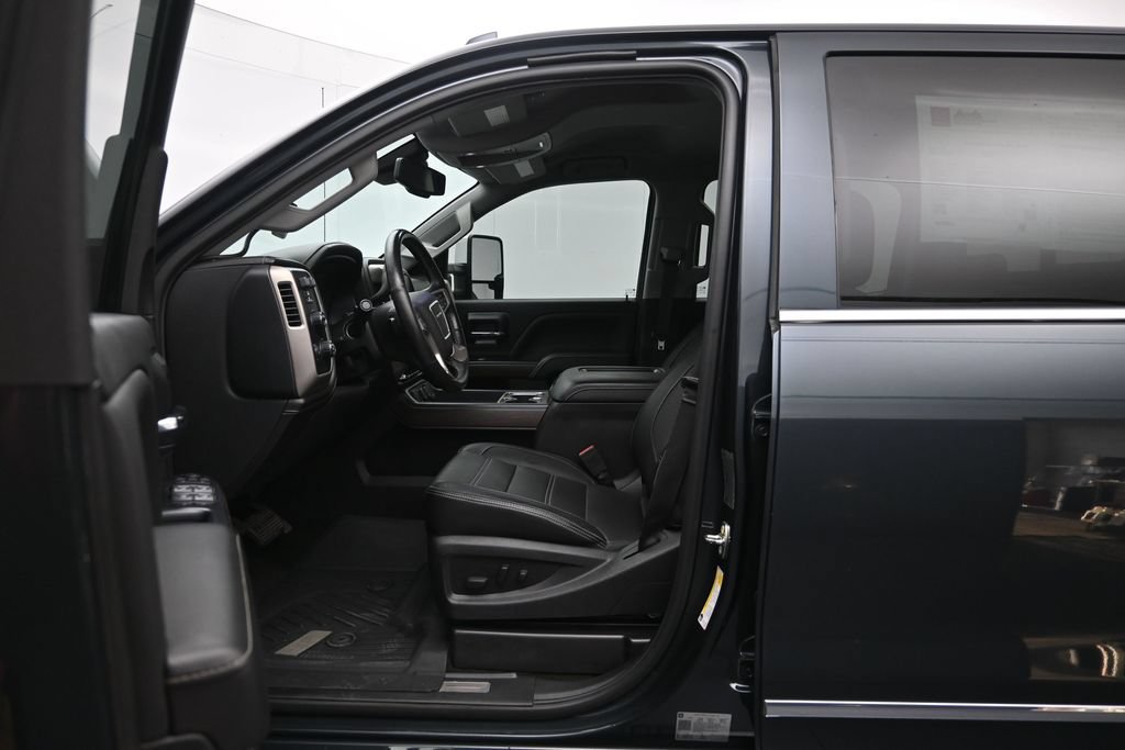 Used 2018 GMC Sierra 3500 Denali w/ Duramax Plus Package AWD/4WD image 22