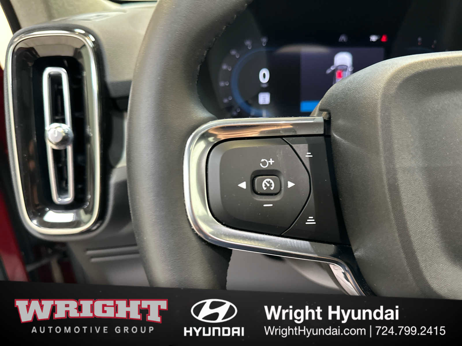 Used 2023 Volvo XC40 B5 Plus w/ Driver Assist Package image 22