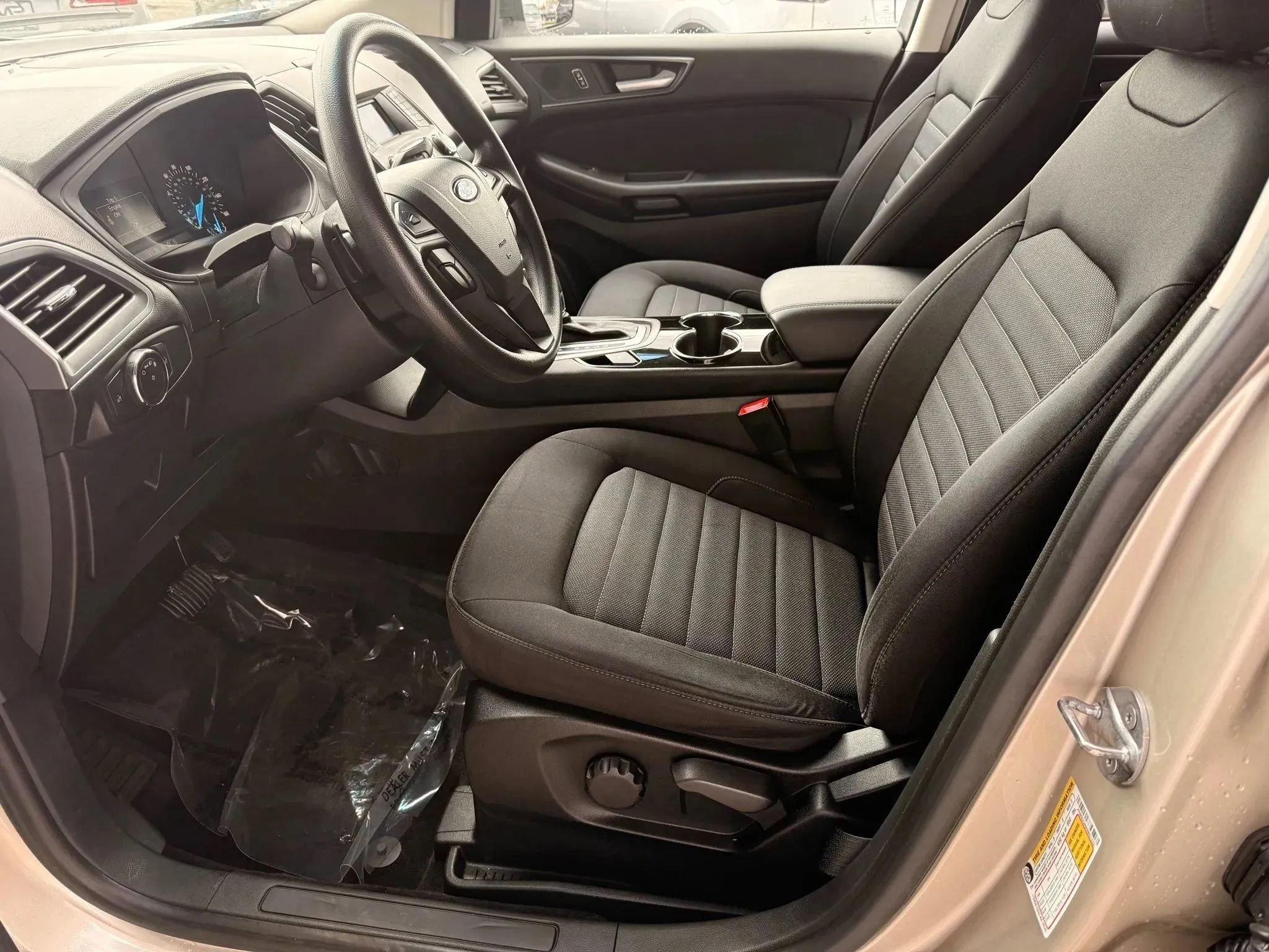Used 2017 Ford Edge SE AWD/4WD image 11