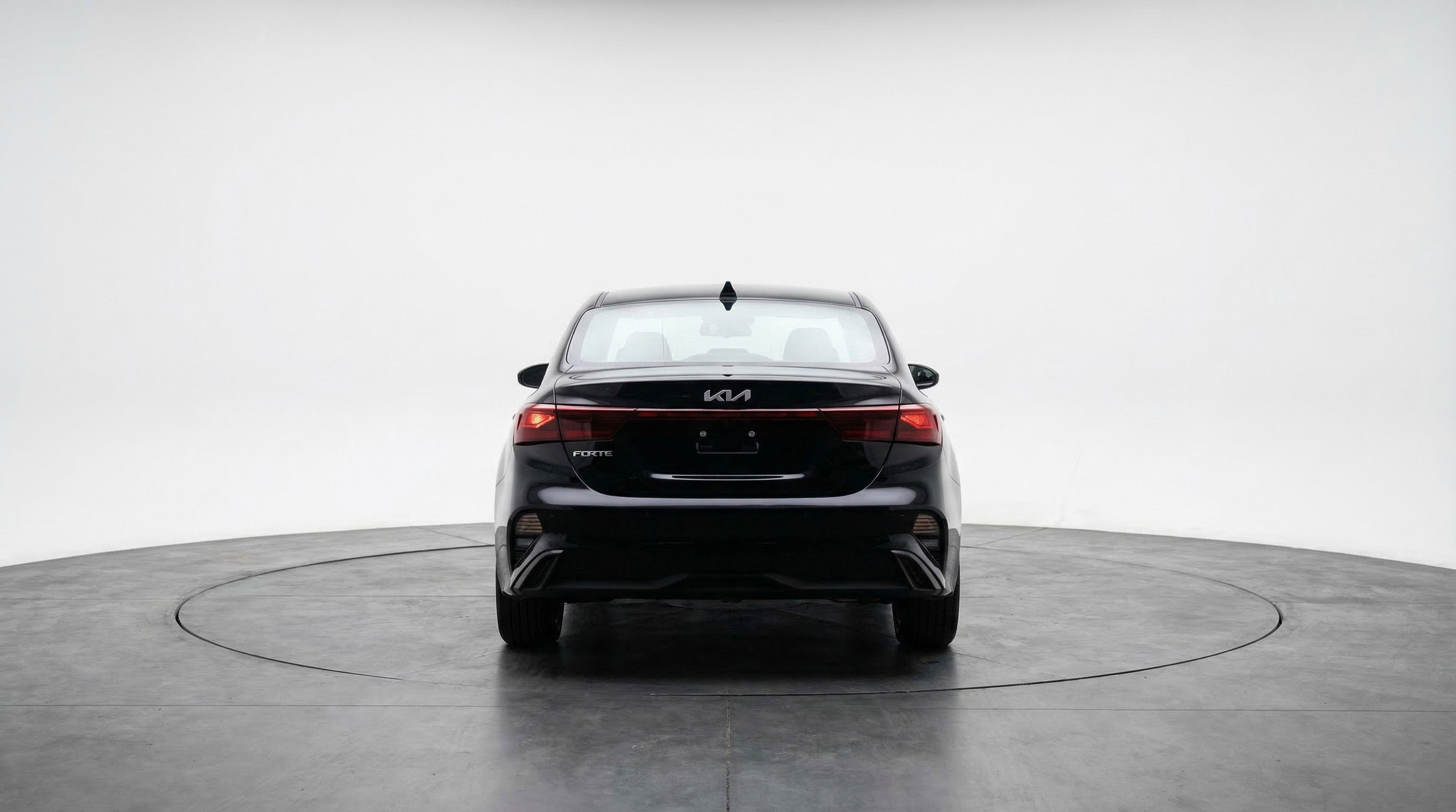 Used 2024 Kia Forte LXS image 7