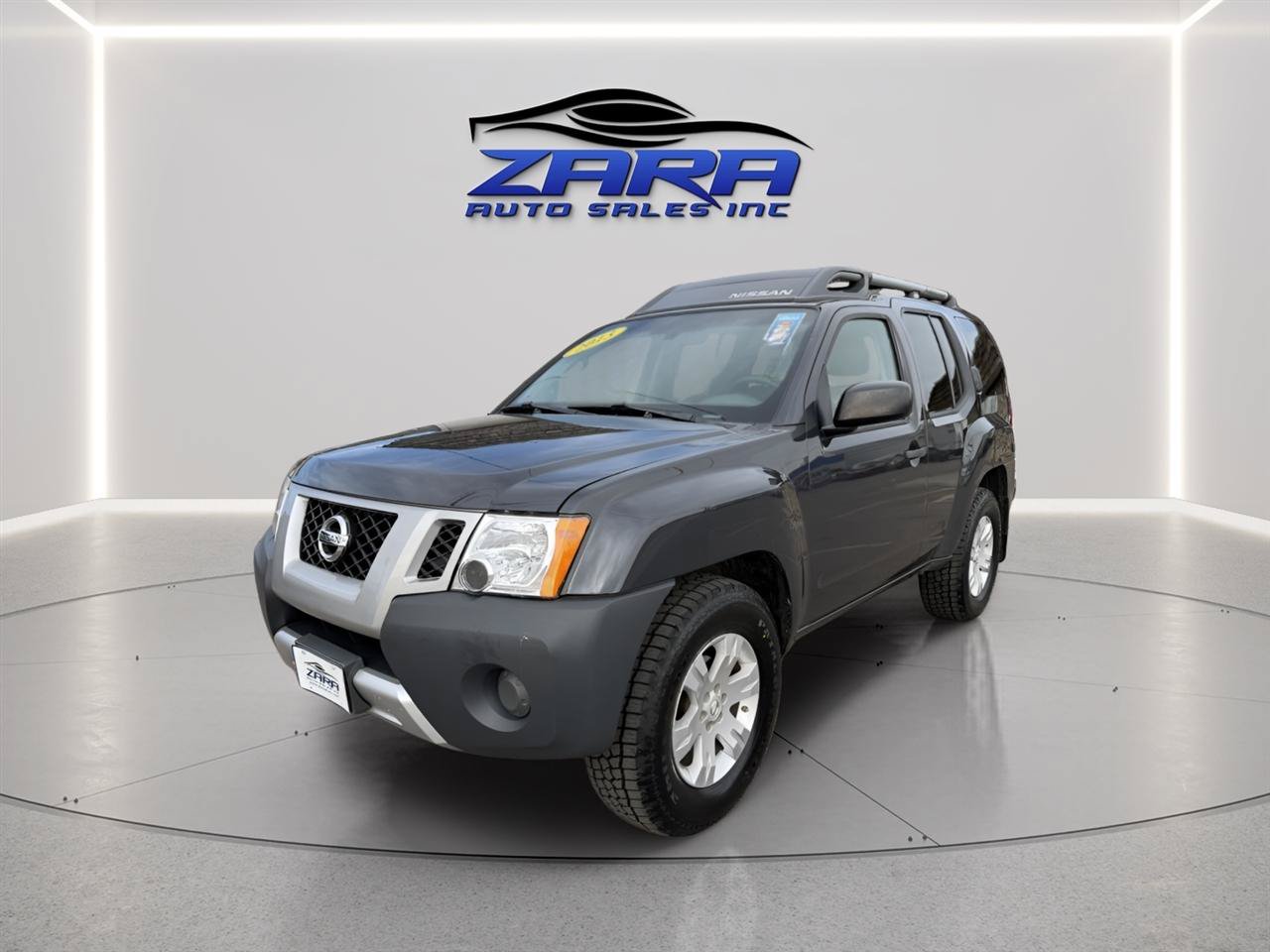 Used 2013 Nissan Xterra X AWD/4WD image 2