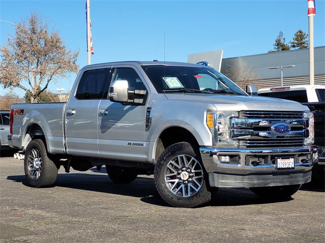 Used 2017 Ford F250 Lariat w/ Lariat Ultimate Package image 2
