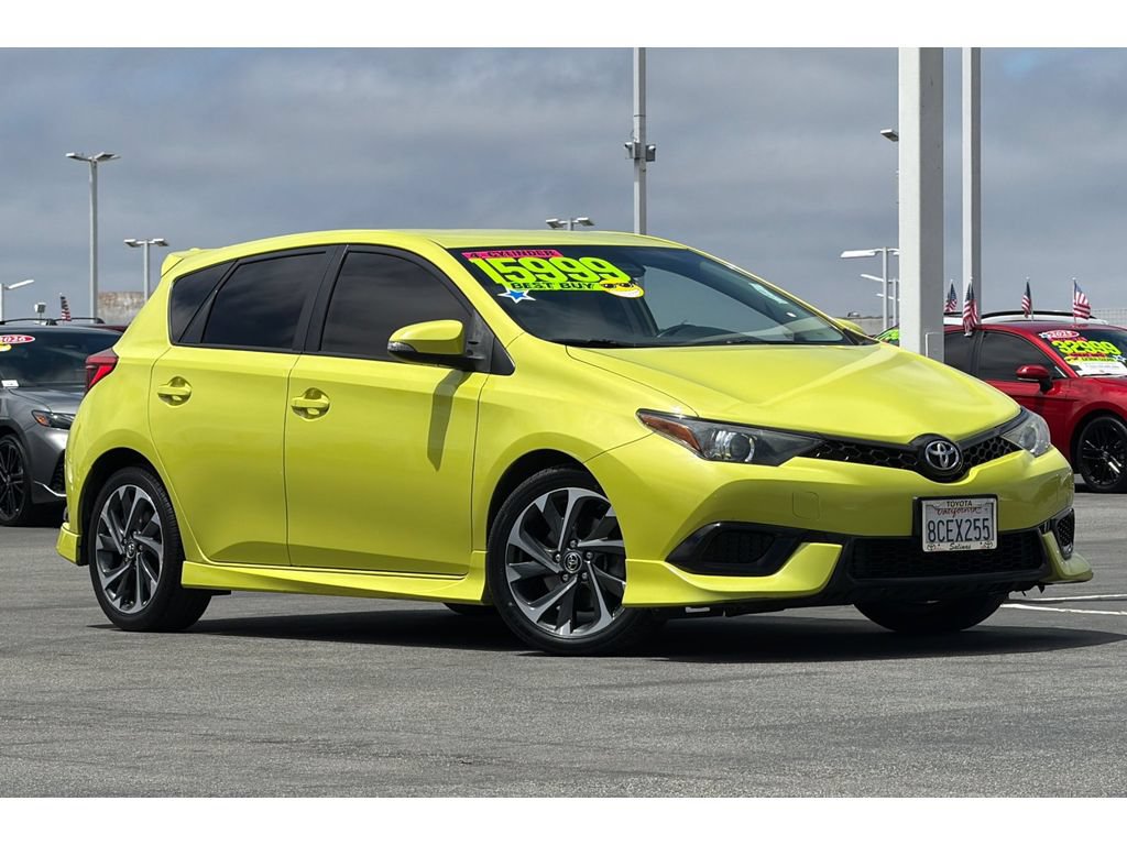 Used 2018 Toyota Corolla iM w/ All-Weather Mat Package FWD image 2