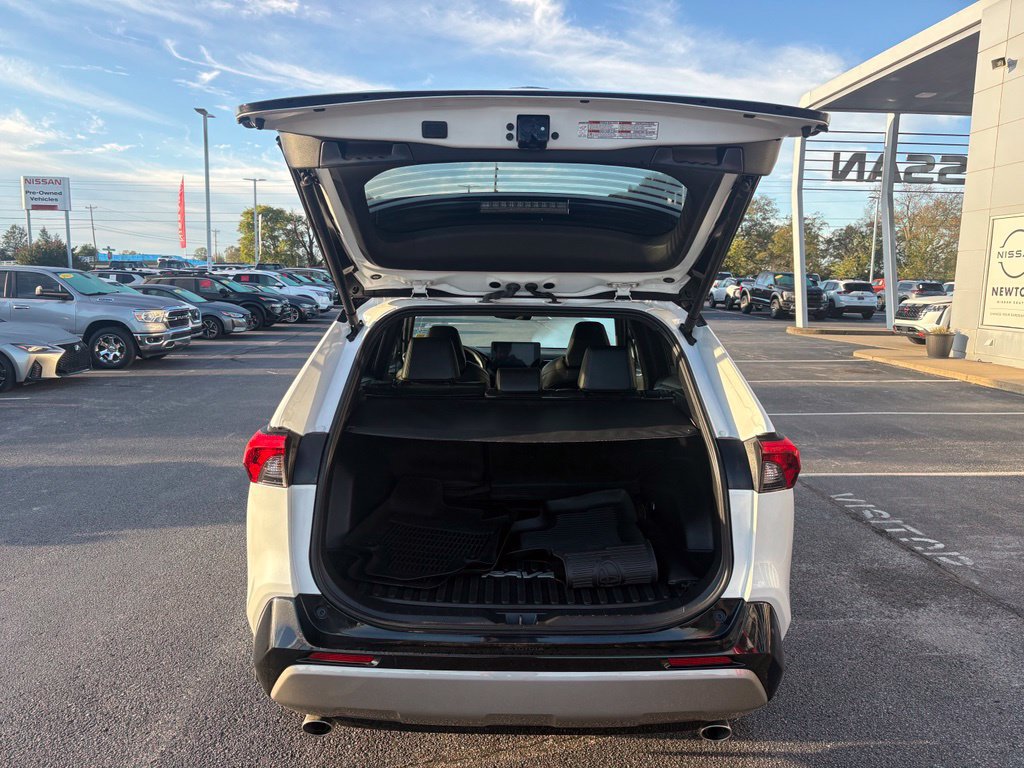 Used 2024 Toyota RAV4 XSE w/ Weather Package AWD/4WD image 8