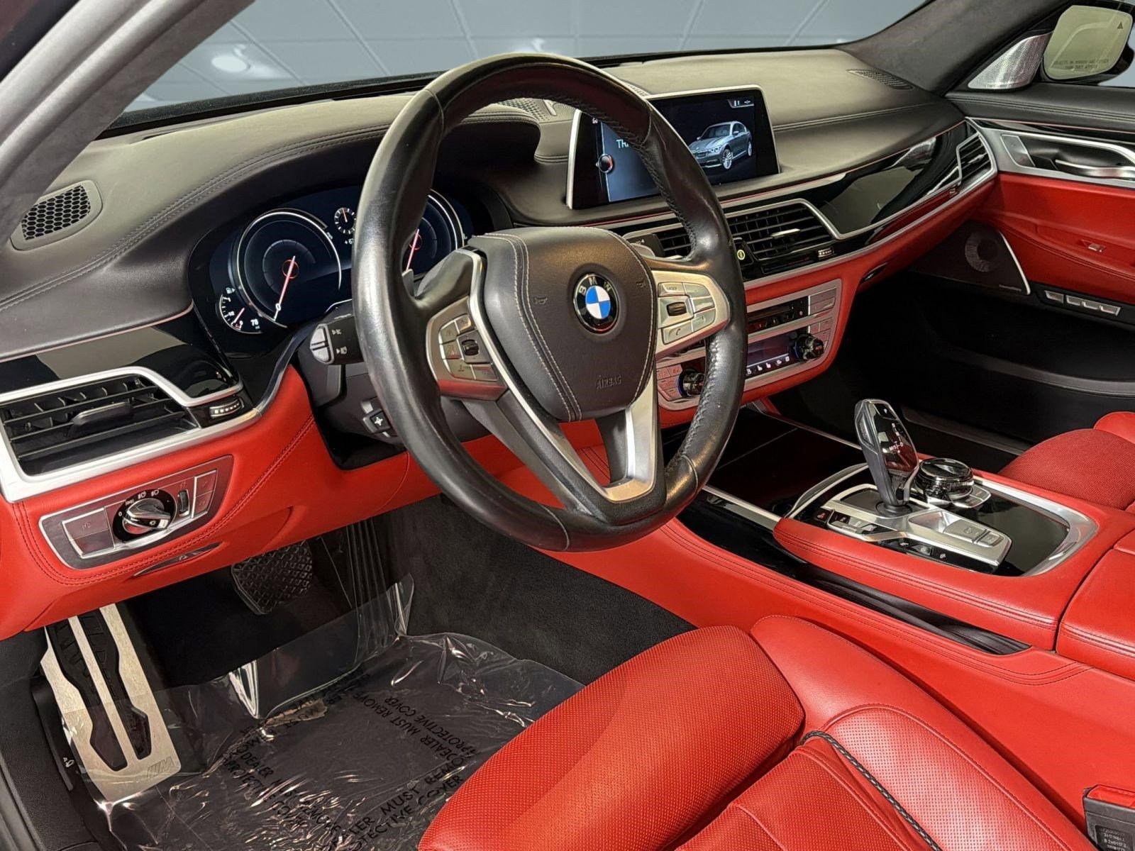 Used 2017 BMW 750i RWD image 4