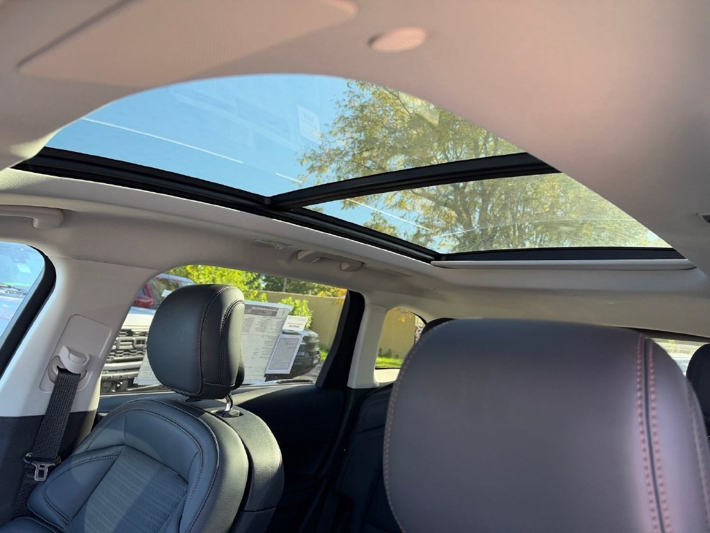 New 2026 Lincoln Nautilus Reserve AWD/4WD image 8