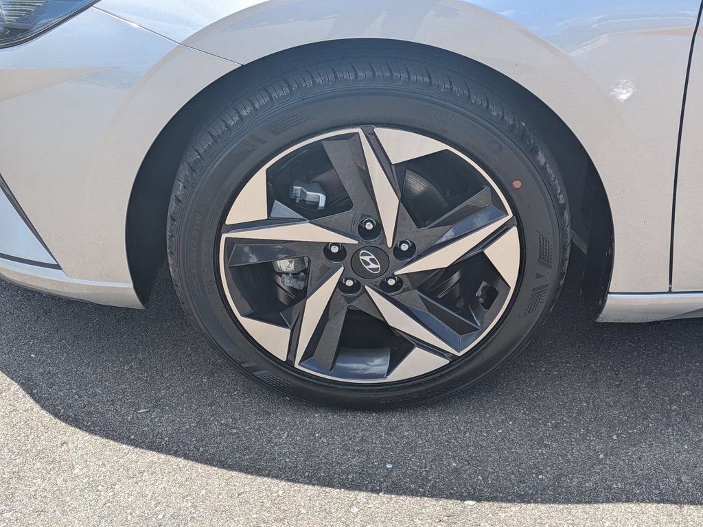 Certified 2023 Hyundai Elantra SEL w/ Convenience Package FWD image 10