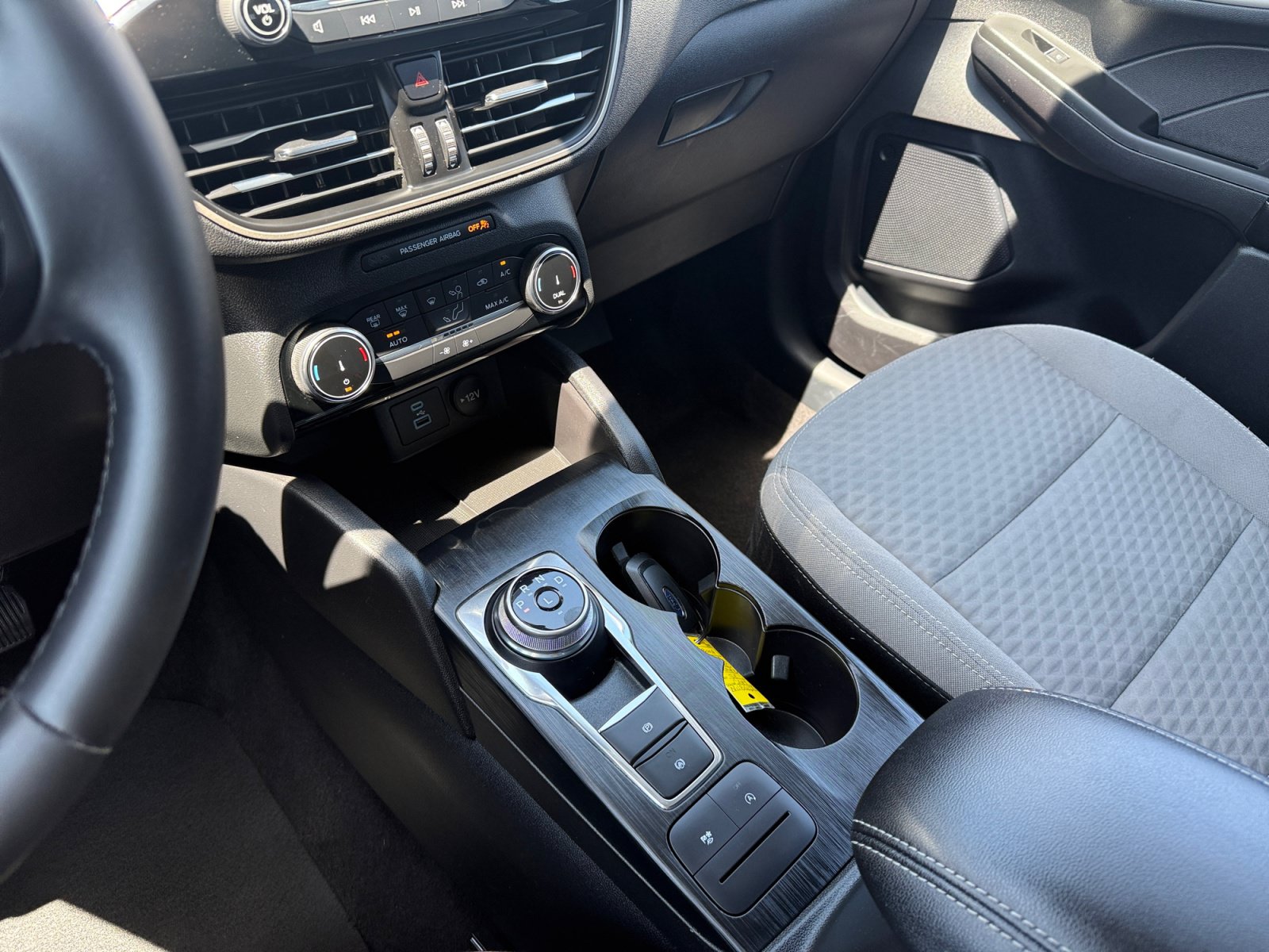 Used 2022 Ford Escape SE w/ Convenience Package FWD image 13