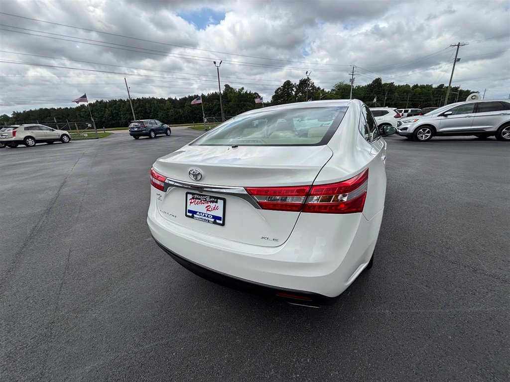 Used 2014 Toyota Avalon XLE Premium FWD image 6