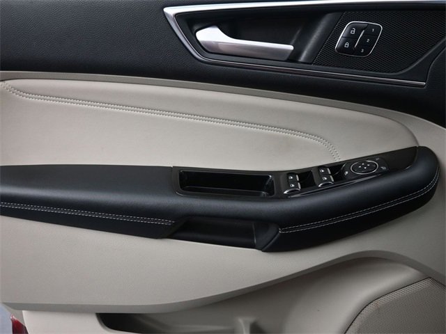 Used 2017 Ford Edge Titanium w/ Technology Package image 26