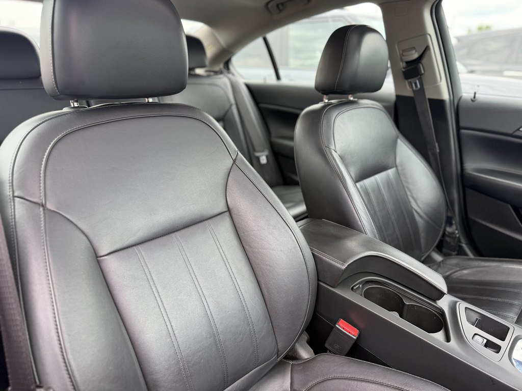 Used 2012 Buick Regal Premium FWD image 5