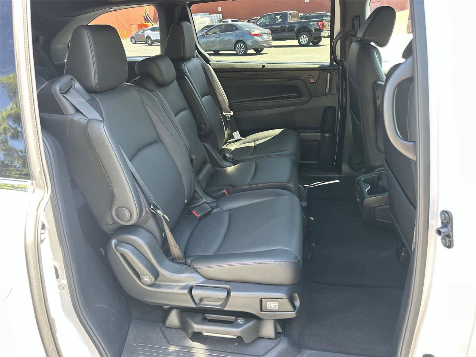Used 2024 Honda Odyssey Sport image 14