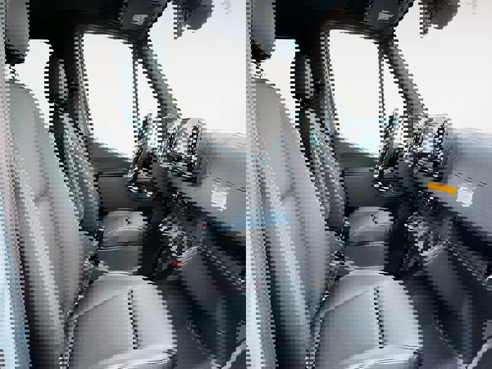 Used 2025 Mercedes-Benz Sprinter 2500 image 13