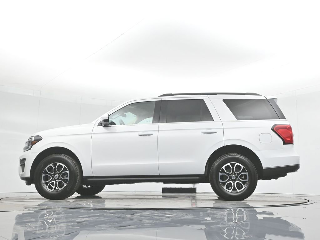 Used 2024 Ford Expedition XLT RWD image 60