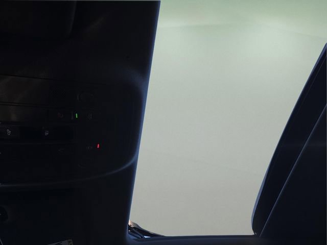 Used 2025 Audi Q3 2.0T Premium image 24