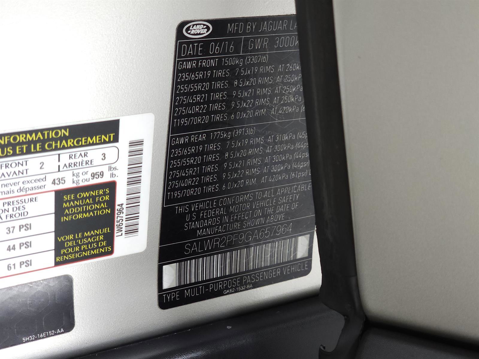 Used 2016 Land Rover Range Rover Sport HSE image 33