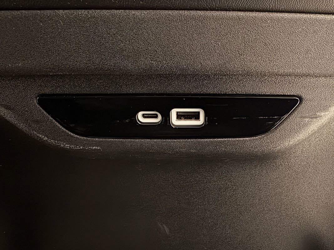 Used 2025 Chrysler Pacifica Select FWD image 35