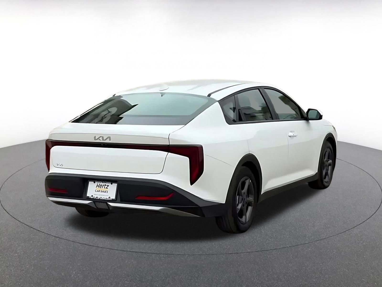 Used 2025 Kia K4 LXS image 15