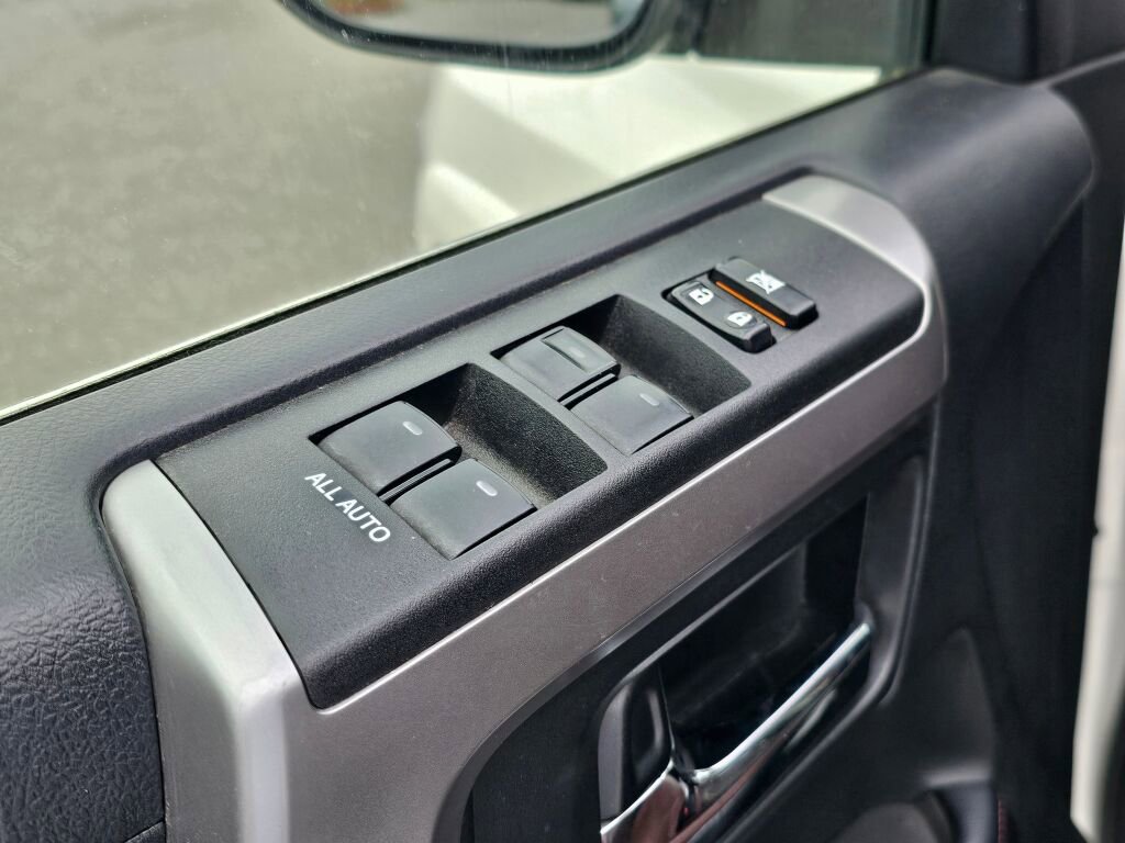 Used 2019 Toyota 4Runner Limited AWD/4WD image 27