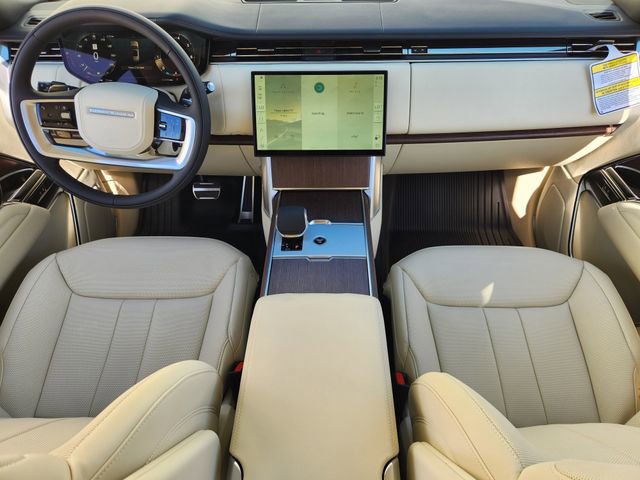 New 2026 Land Rover Range Rover SE image 18