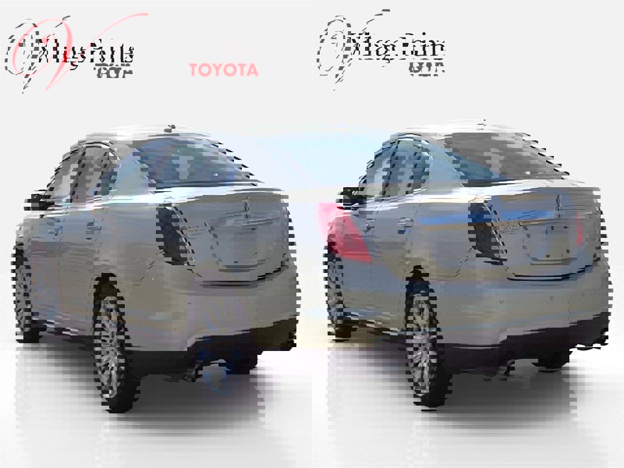 Used 2011 Lincoln MKS image 4