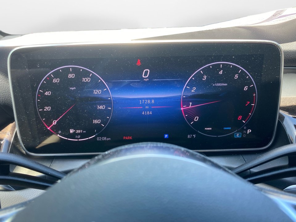 Used 2026 Mercedes-Benz GLC 300 4MATIC image 11