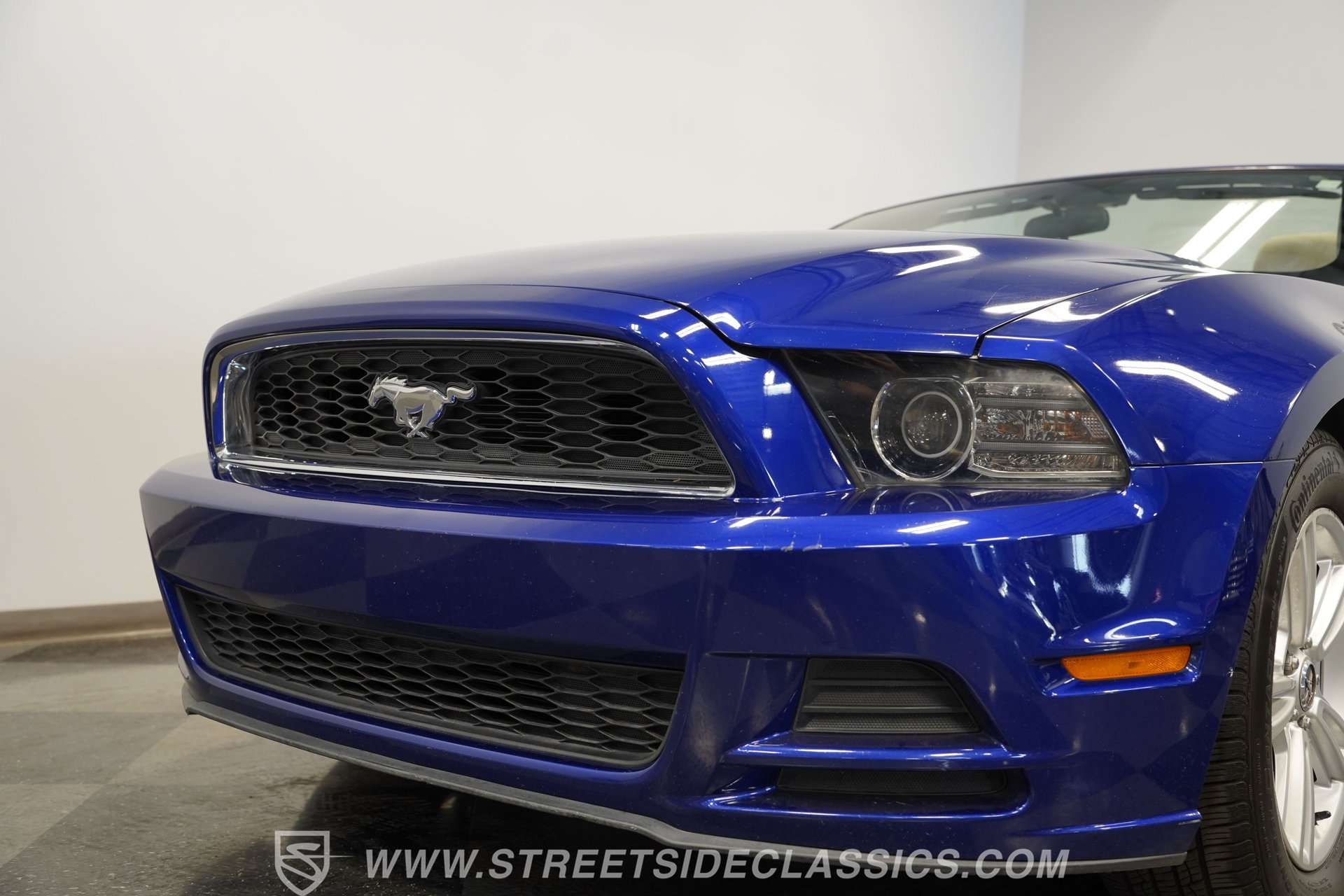 Used 2014 Ford Mustang Convertible RWD image 22