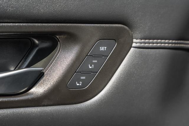 Used 2024 Nissan Pathfinder Platinum w/ Black Appearance Package image 42