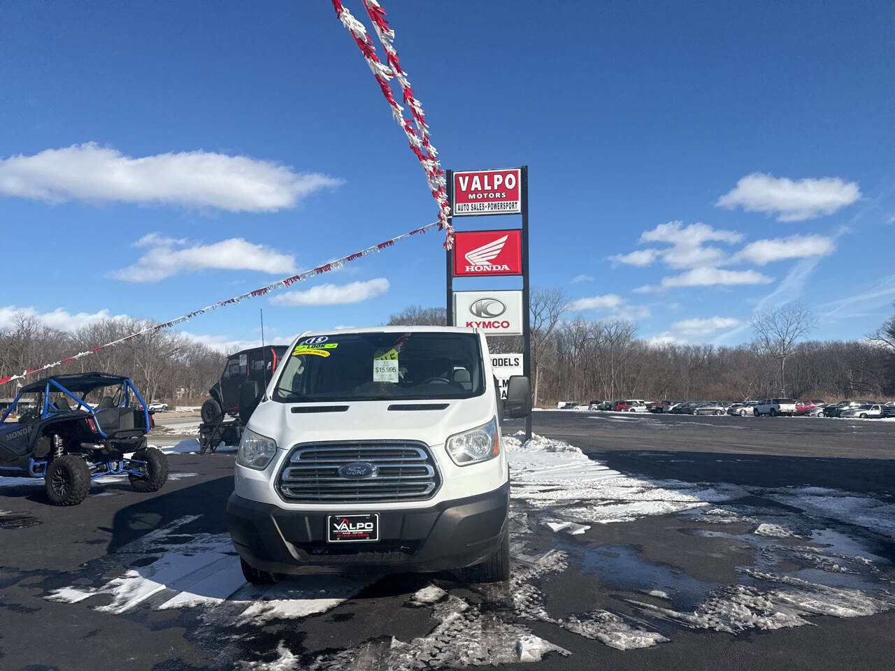 Used 2015 Ford Transit 350 XLT image 2