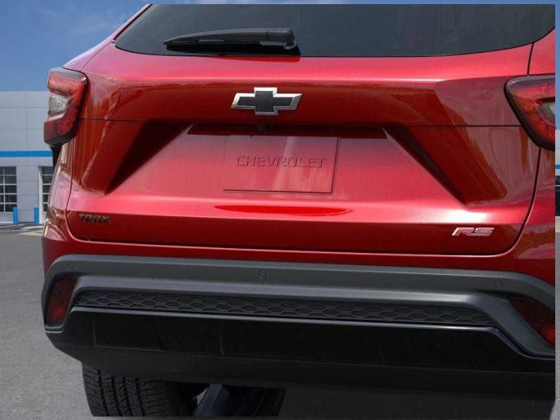 New 2026 Chevrolet Trax RS w/ Sunroof Package FWD image 15
